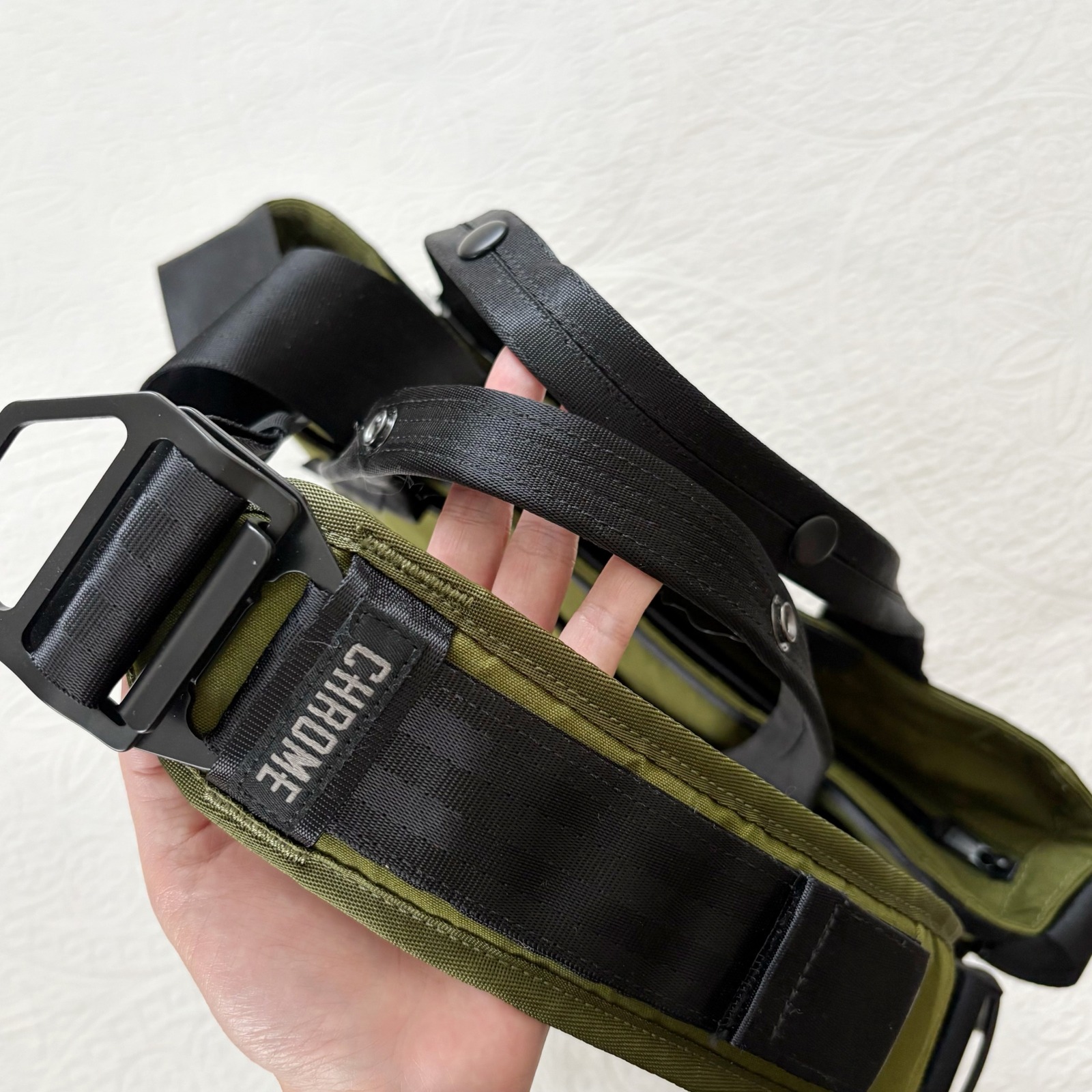 Chrome Industries Barrage Office Tote 16l, Moss X Black — image 8 of 8